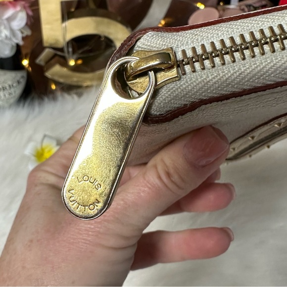 AUTHENTIC LOUIS VUITTON CREAM SUHALI LEATHER ZIPPY ZIP AROUND LONG WALLET - Picture 7 of 15